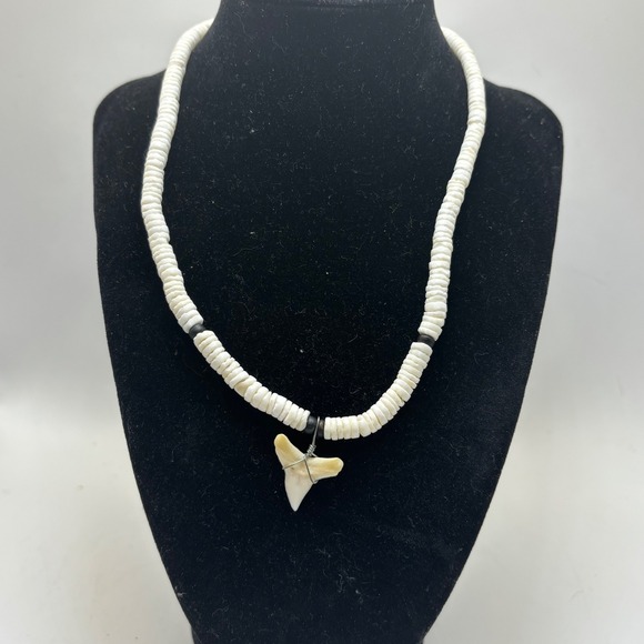 Vintage White Puka Shell Choker Necklace Real Shark Tooth Pendant Surfer Boho‎
